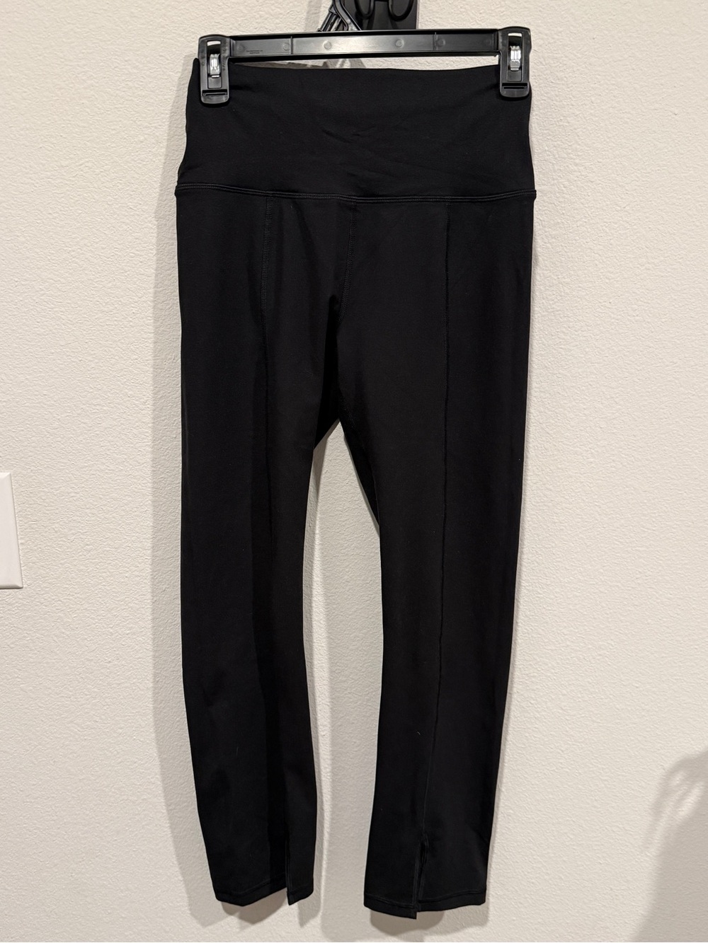 Offline the Hugger Leggings hi rise- Medium